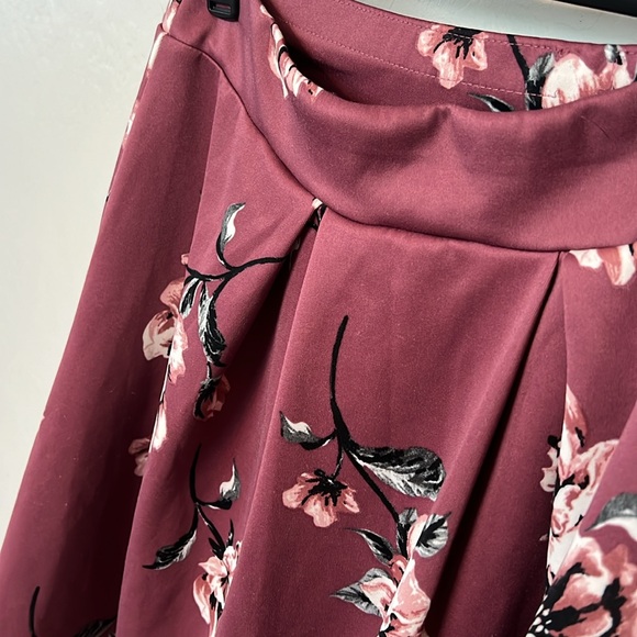 Floral Midi Skirt - Picture 3 of 5